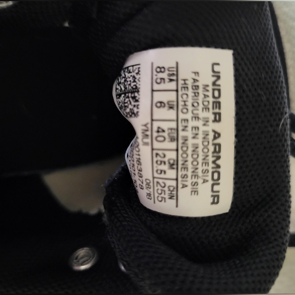 Under Armour Sneakers - Picture 3 of 3